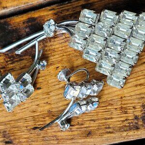 Signed Sherman Rare 3 Piece Jewelry 4 Tiered Brooch and Screw On Earrings Set